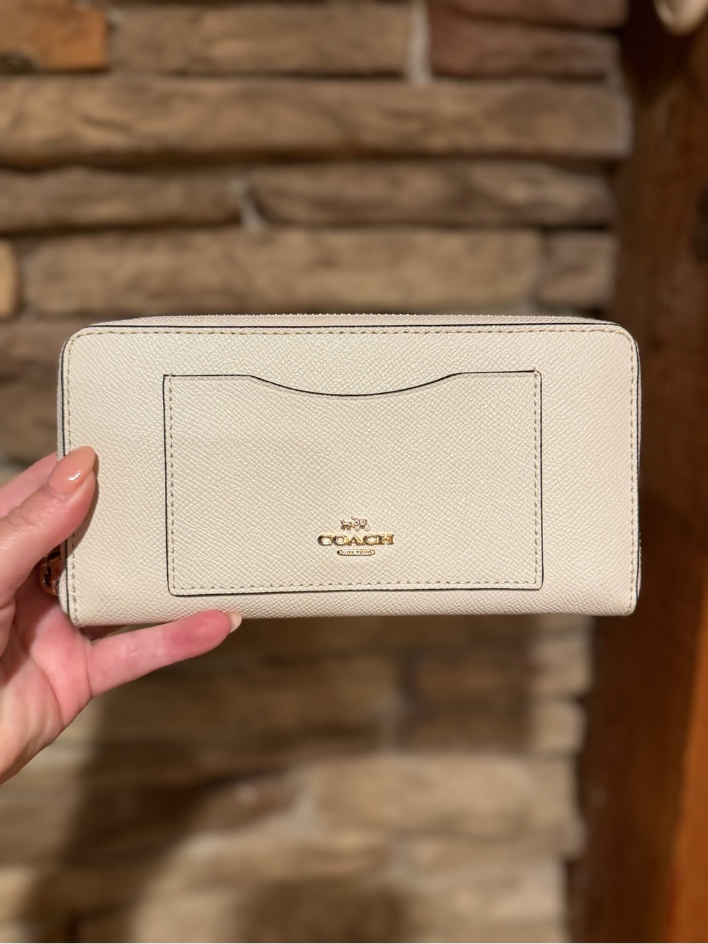 Coach Ivory Saffiano Zip Wallet with Exterior Card Slot Gold HW EUC